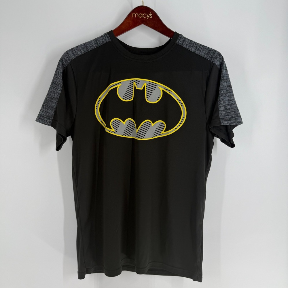 Batman Crew Neck Short Sleeves Casual Graphic T-Shirt Black Gray Size Small‎